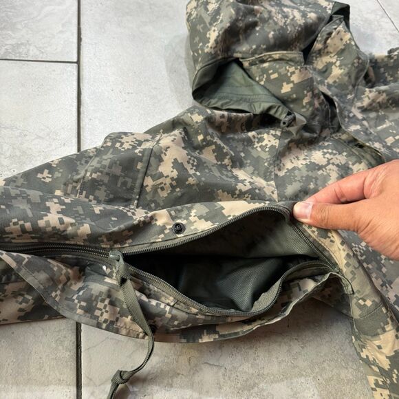 NWT Genuine USGI ECWCS Cold Weather Gore Tex Universal Parka Size M Mens Camo - Picture 8 of 10